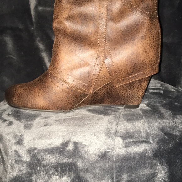 Not Rated women’s size 8 brown boots - Picture 3 of 3